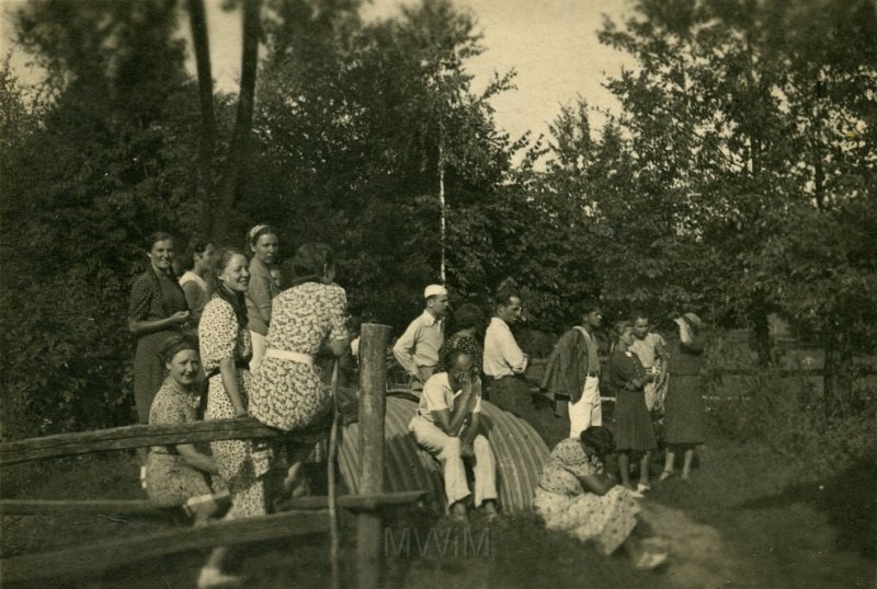 KKE 4976.jpg - Fot. Grupowe, Miratycze, lata 30-te XX wieku.
